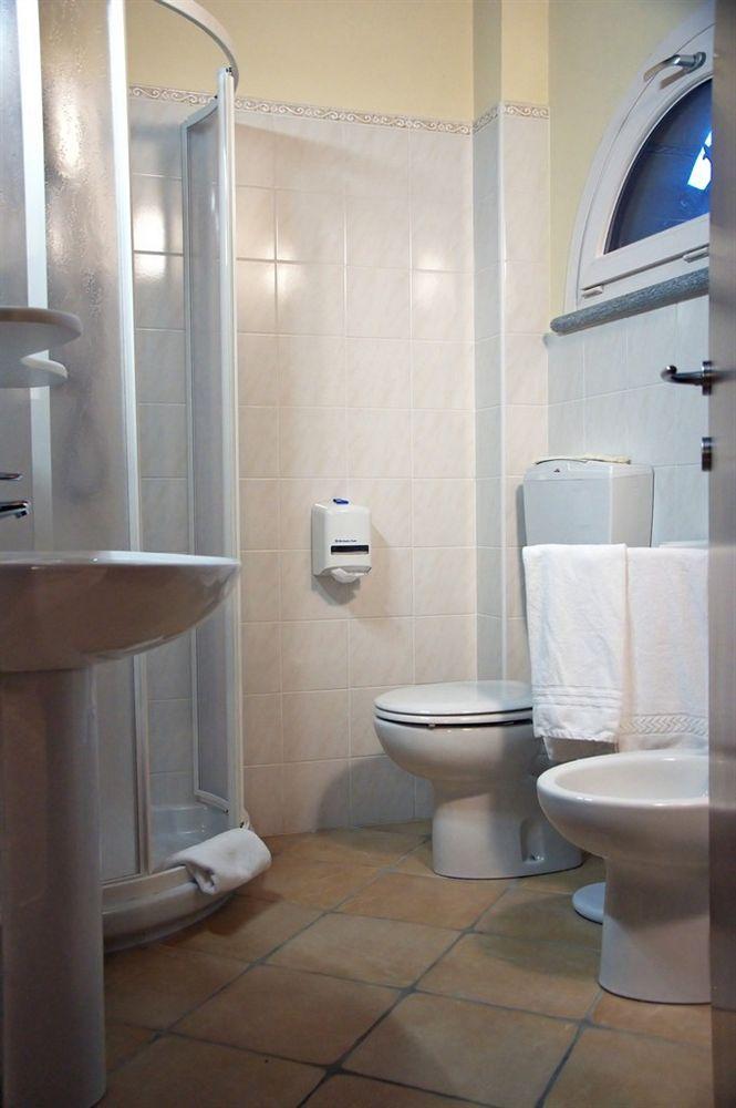 Hotel Ristorante La Torretta Bianzè Buitenkant foto